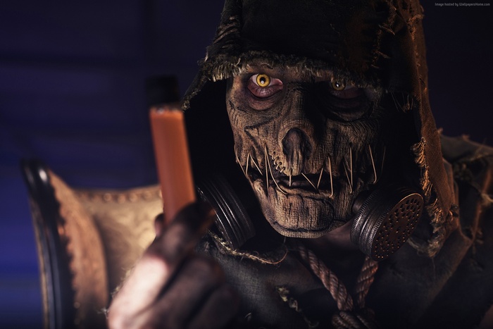 Scarecrow from Batman Arkham Knight holding a vial