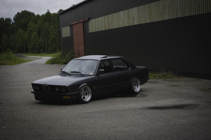 Dark BMW E28 Sedan with Custom Wheels