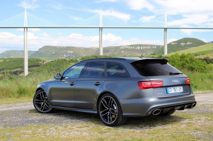 Audi RS6 Avant parked near Millau Viaduct