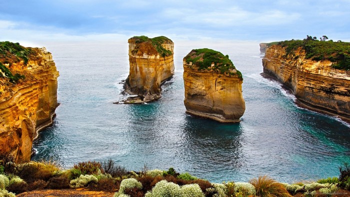 Rock Formations and Cliffs Along the Australian Coast