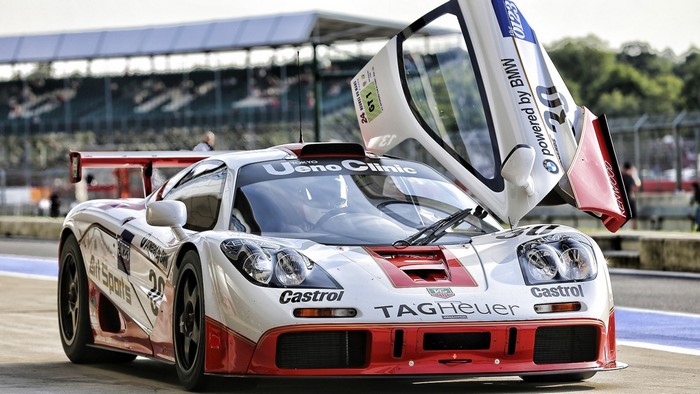 McLaren F1 GTR Race Car "Ueno Clinic"