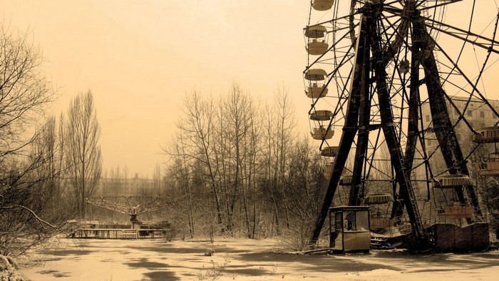 Abandoned Ferris wheel in Pripyat, Ukraine during winter