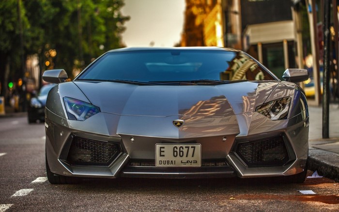 Lamborghini Aventador with Dubai license plate