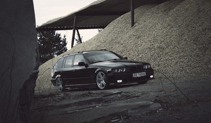 Black BMW E36 Wagon in Norway