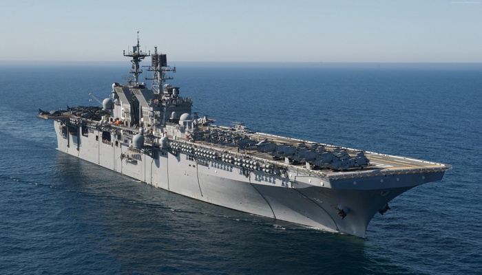 USS Makin Island LHD-8 assault ship at sea