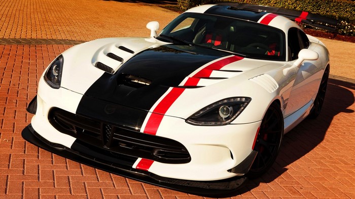 White Dodge Viper ACR with black and red stripes