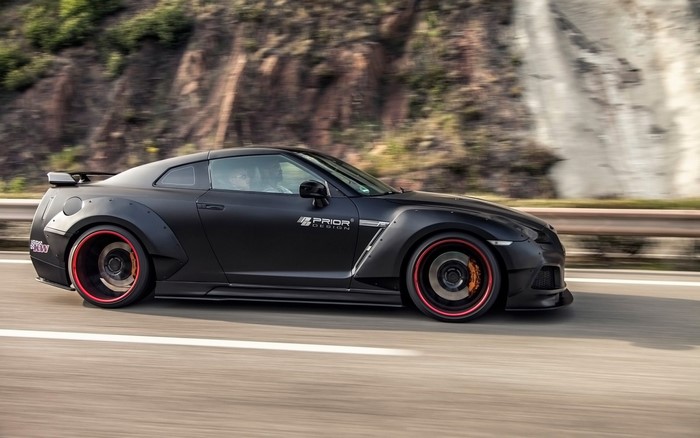Black Prior Design Nissan GT-R R35 Widebody on Road