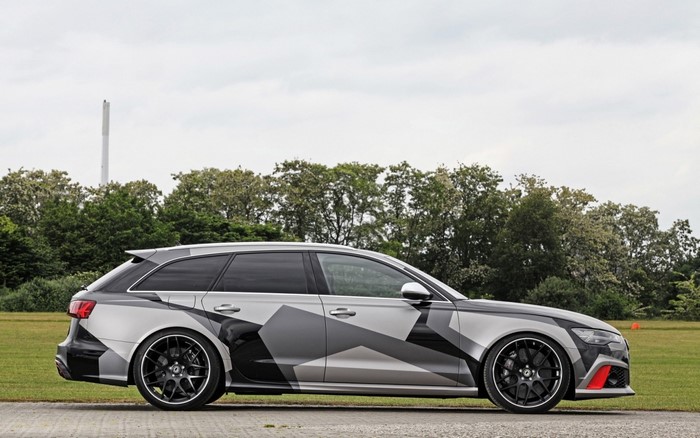 Audi RS6 Avant with custom camouflage wrap