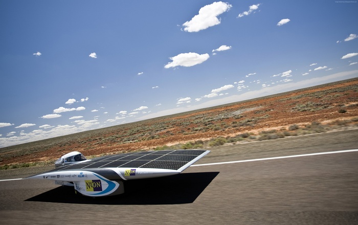 Nuon Solar Car in the World Solar Challenge