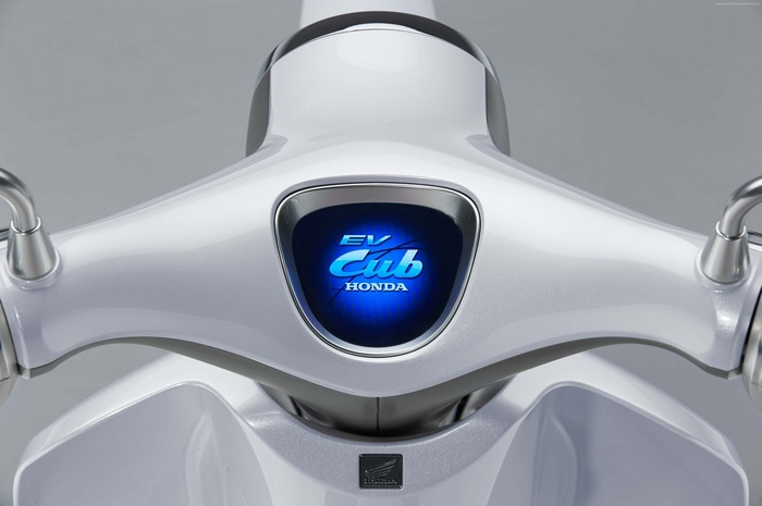 Honda EV Cub electric concept scooter dashboard