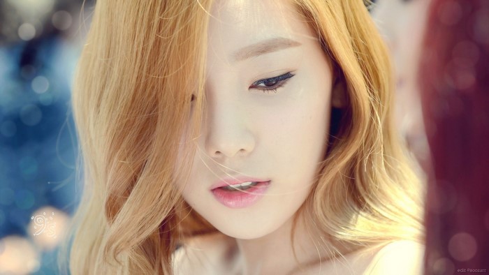 Kim Taeyeon portrait with blonde hair
