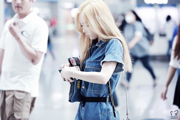 Kim Taeyeon in Denim Outfit