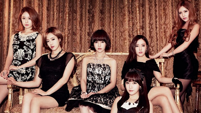 T-ara members posing for a photoshoot