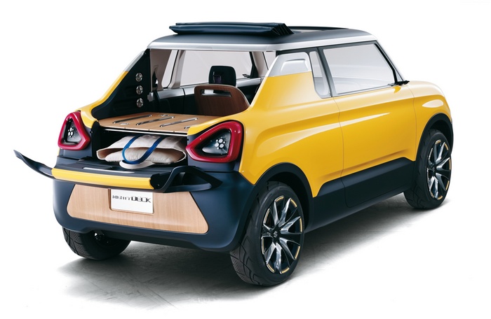Yellow Suzuki Mighty Deck concept car rear view