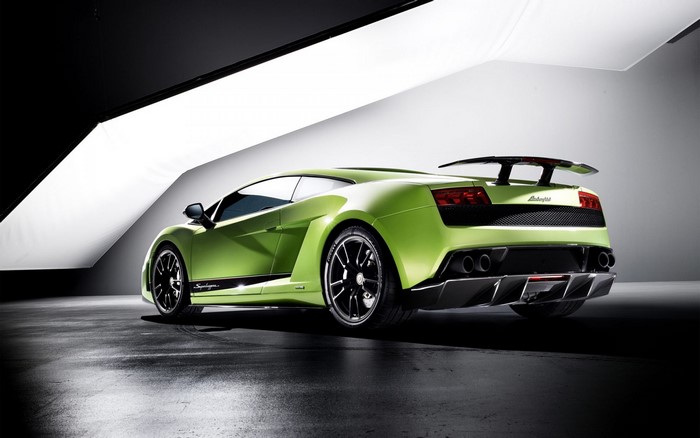 Lamborghini Gallardo Superleggera LP570 rear view