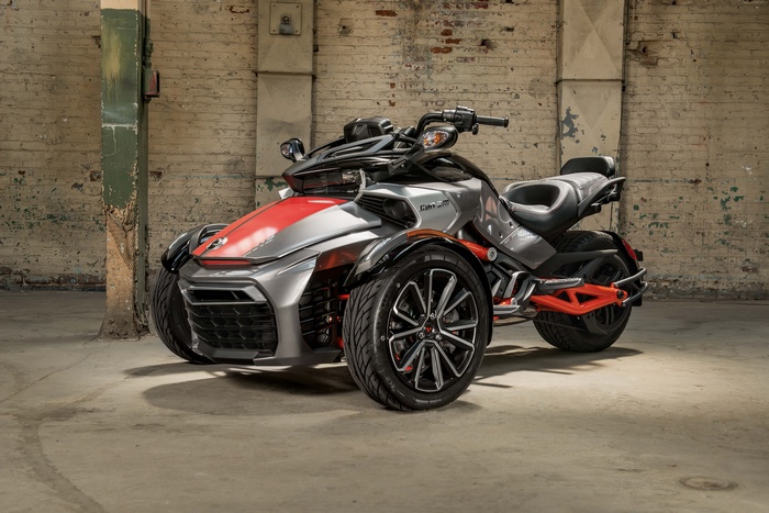 Can-Am Spyder F3-T tricycle