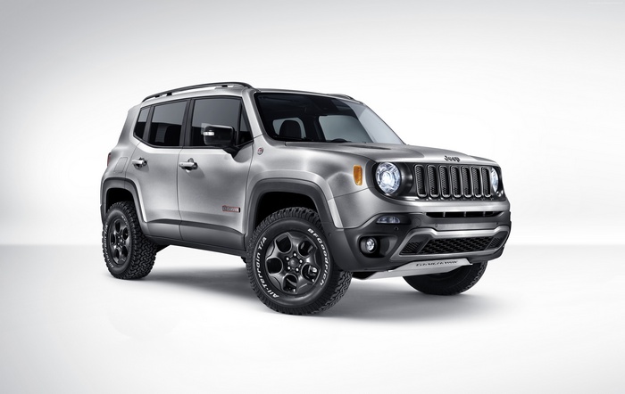 Silver Jeep Renegade Trailhawk SUV