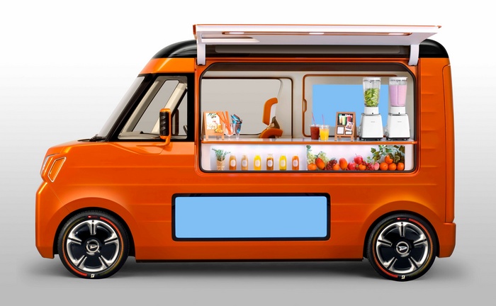 Daihatsu Tempo Concept food truck at Tokyo Motor Show 2015