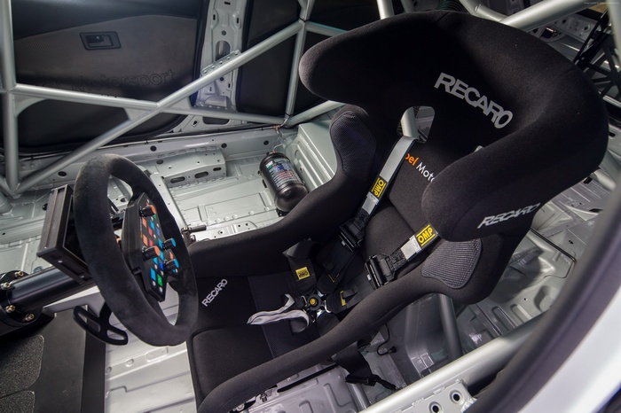 Opel Astra TCR 7 Racing Car Interior with Recaro Seat