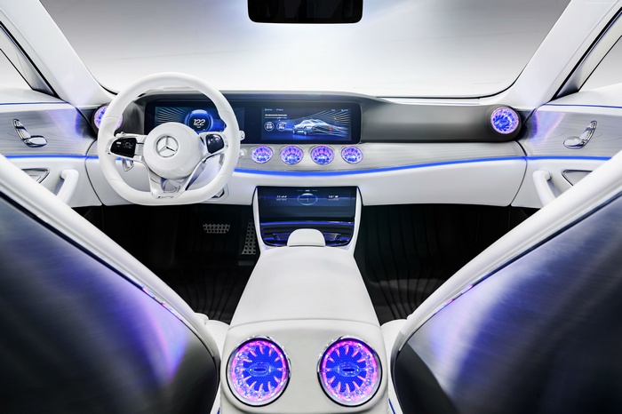 Mercedes-Benz IAA concept car interior