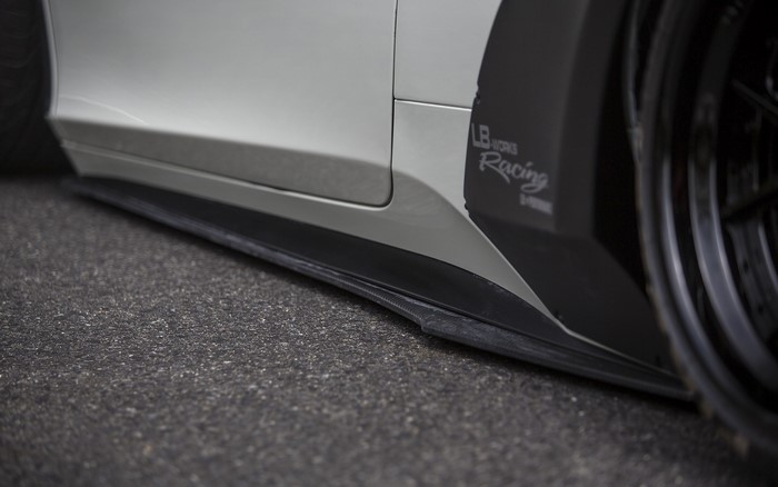 LB Works Racing widebody car side skirt