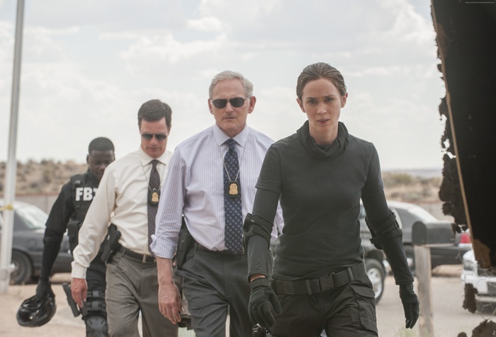 Emily Blunt, Josh Brolin, Benicio del Toro in Sicario