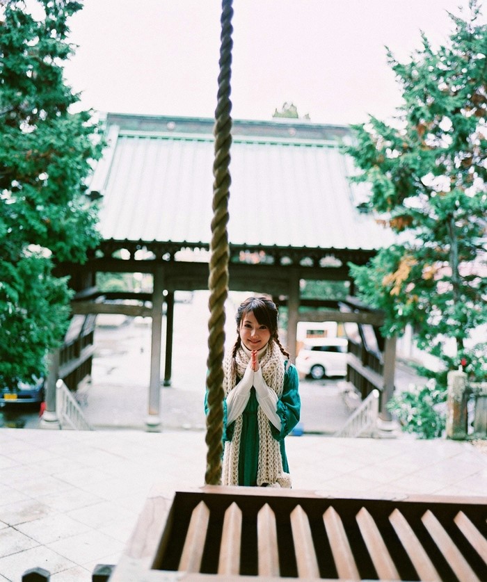 Sasaki Nozomi in traditional Japanese temple setting