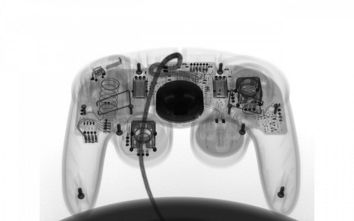 X-ray of a Nintendo GameCube controller