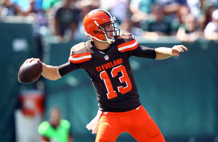 Josh McCown of the Cleveland Browns throwing a football