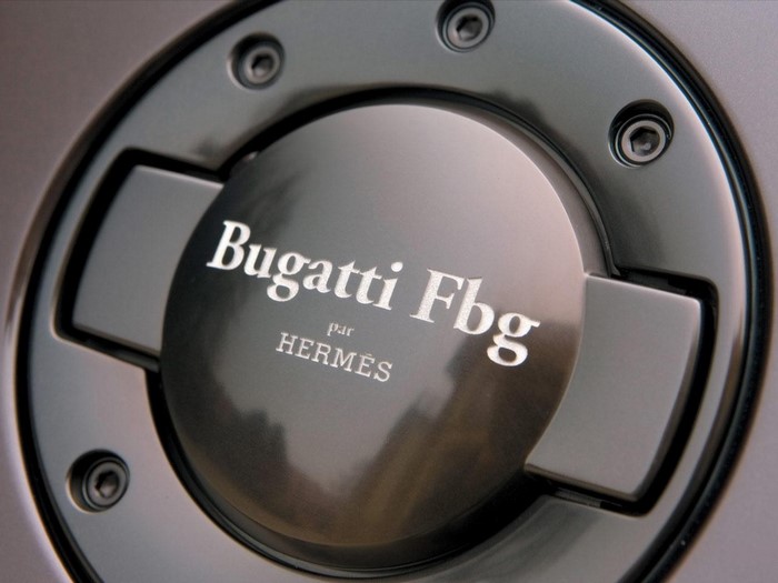 Bugatti Fbg par Hermès emblem on car part