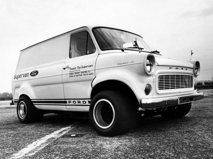 Ford Transit Supervan V8