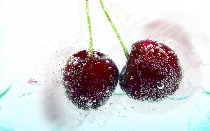 Cherries food là món ăn không thể thiếu trong mùa hè. Chúng có vị ngọt và chua thanh, rất thích hợp cho các bữa ăn nhẹ hoặc chế biến thành những món tráng miệng tuyệt vời. Hãy để hình ảnh này đưa bạn tới một thế giới của những món ăn từ cherry, giúp bạn nấu nướng ngon hơn và đổi vị hơn!