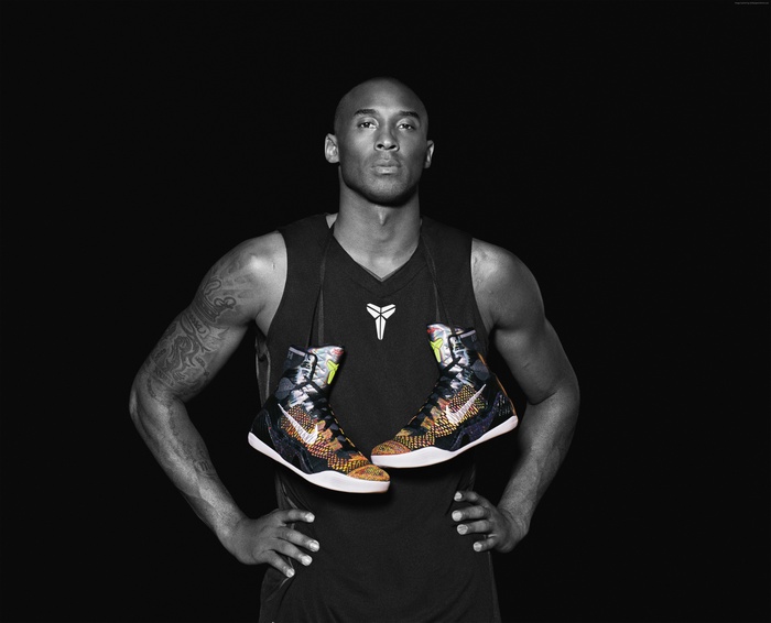 Kobe Bryant with Nike shoes