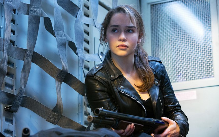 Emilia Clarke in Terminator Genisys Holding Weapon