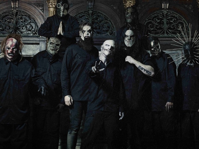 Slipknot band members in masks and black outfits