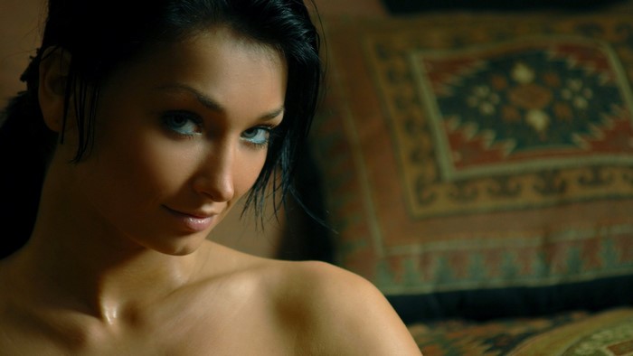 Anna Veremchuk portrait with green eyes