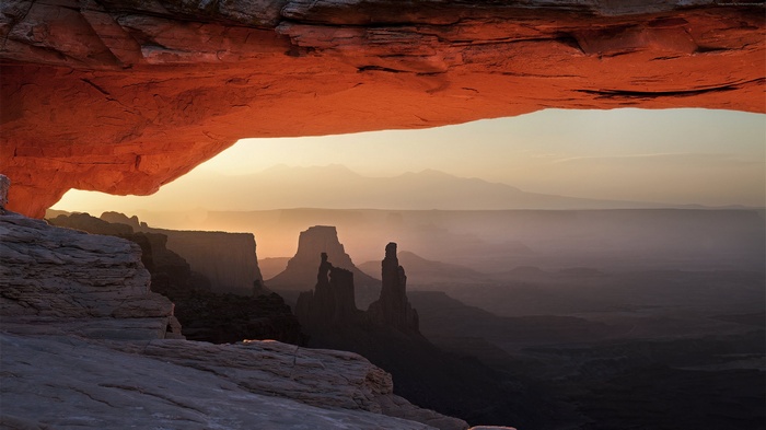 Mesa Arch at sunset in Utah, USA