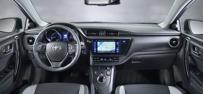 Toyota Auris Hybrid Interior Dashboard
