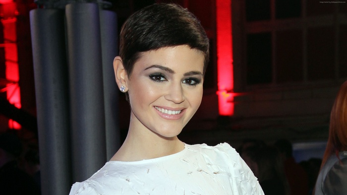 Honorata Skarbek singer