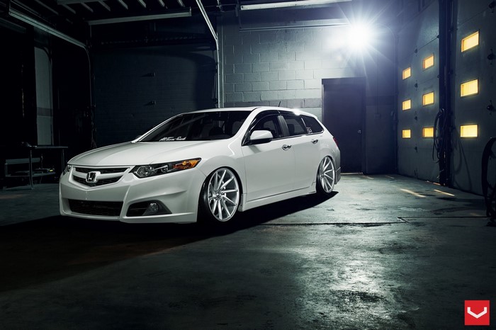 White Honda Accord Wagon with Custom Wheels