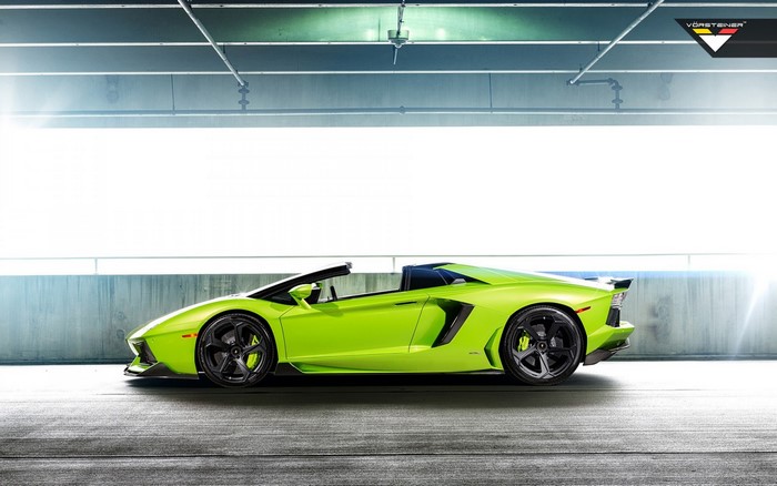 Lamborghini Aventador V Verde Ithaca Convertible Side View