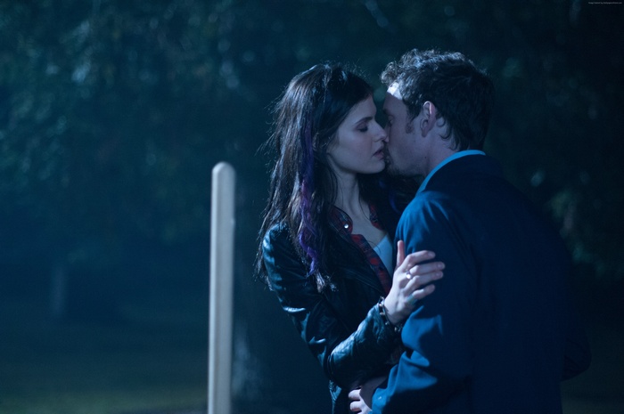 Alexandra Daddario in Burying the Ex