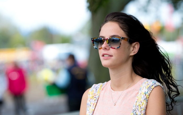 Kaya Scodelario wearing sunglasses