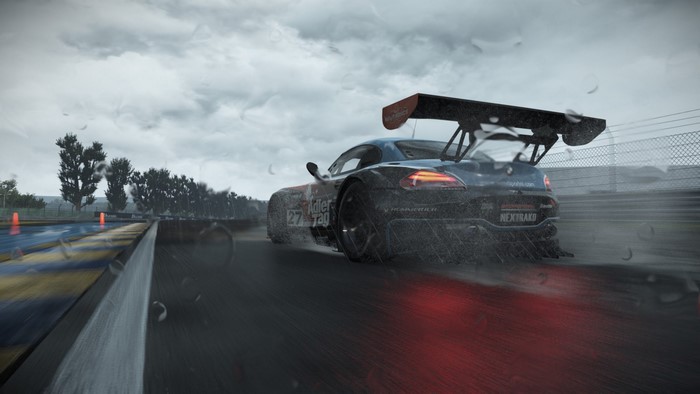 Racing car on a wet track in Project CARS