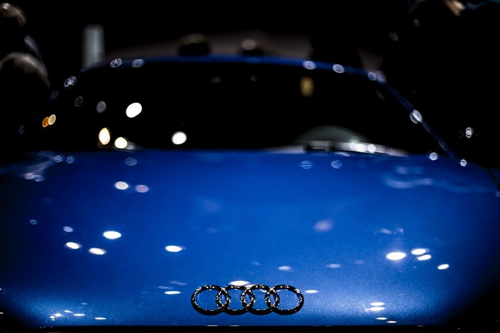 Blue Audi R8 with reflections