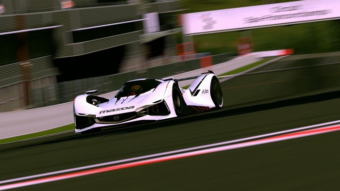 Mazda LM55 Vision Gran Turismo on a race track