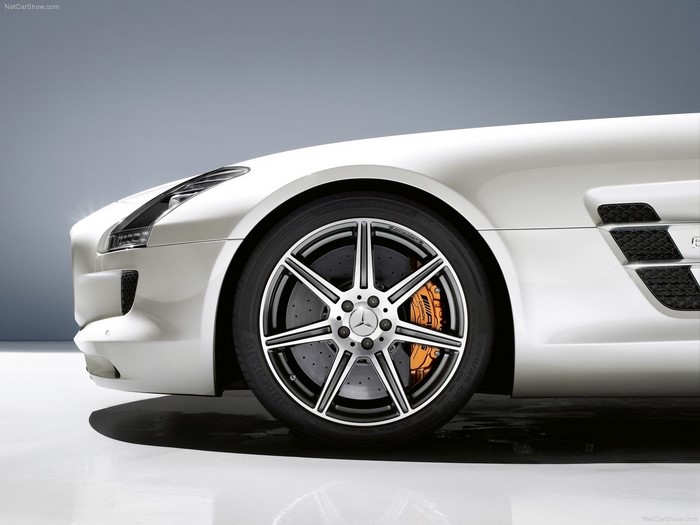 White Mercedes-Benz SLS AMG sports car wheel