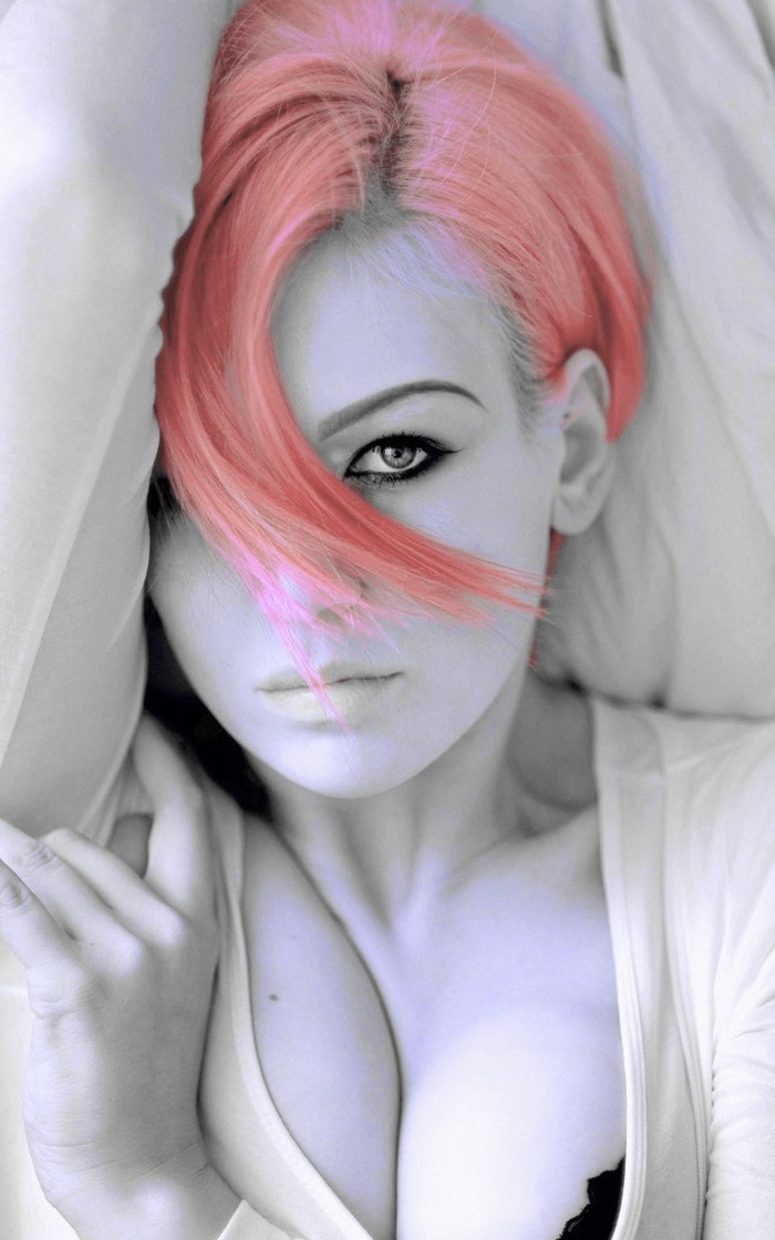 Model with pink hair and selective coloring