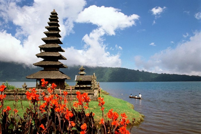 Pura Ulun Danu Bratan temple on a lake in Bali