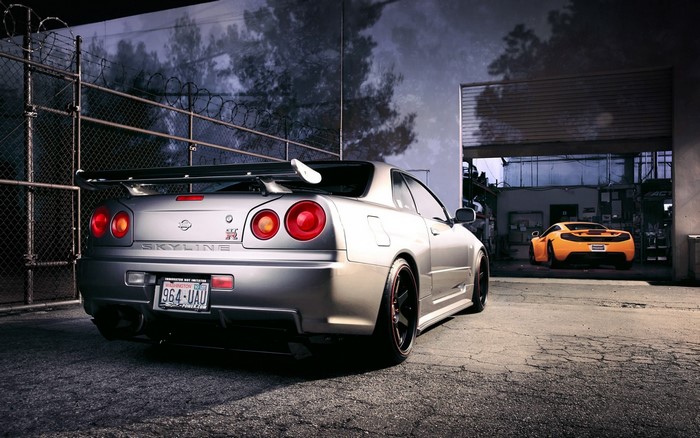 Nissan Skyline GT-R R34 and McLaren MP4-12C